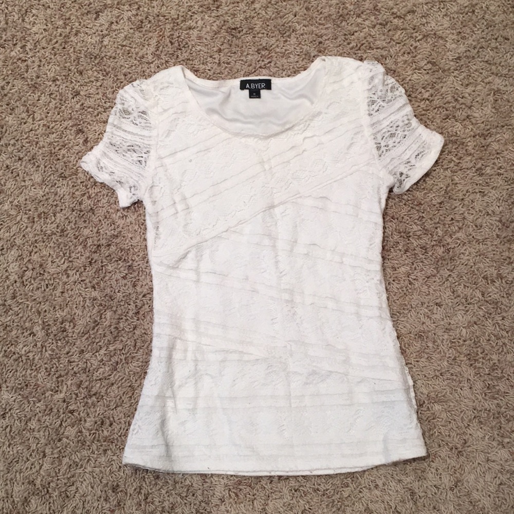 Woman’s shirt-sleeved lace top